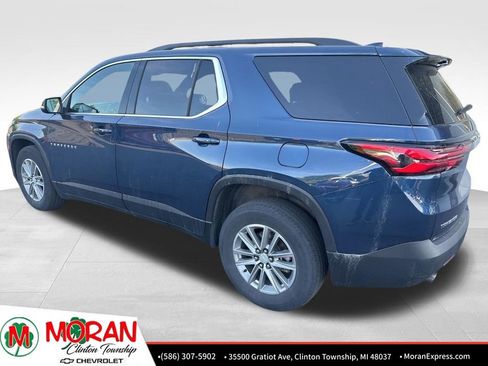 Certified 2023 Chevrolet Traverse LT FWD image 3