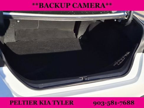 Used 2019 Toyota Avalon XLE w/ Moonroof Package image 11