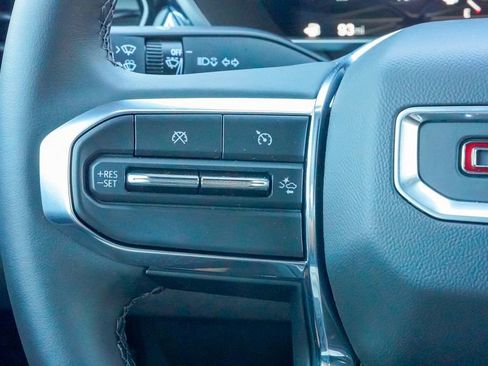 Used 2025 GMC Canyon Elevation image 33