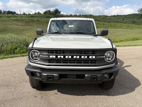 New 2026 Ford Bronco Big Bend w/ Black Diamond Package AWD/4WD image 8