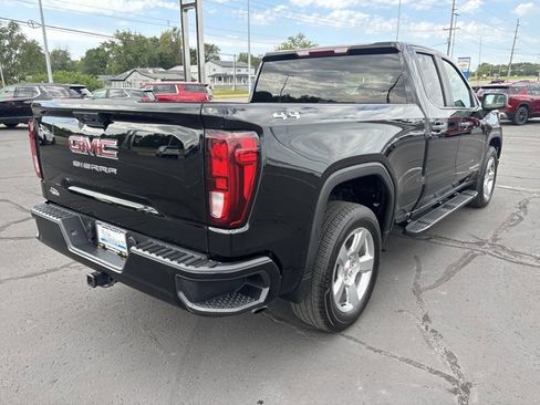 Used 2023 GMC Sierra 1500 Pro w/ Pro Value Package image 3