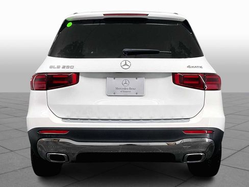 New 2025 Mercedes-Benz GLB 250 4MATIC image 5