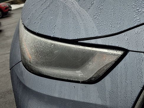 Used 2021 Toyota Highlander XLE image 9