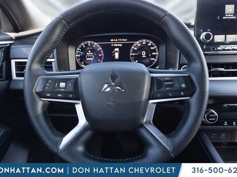 Used 2024 Mitsubishi Outlander SE image 5