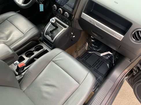 Used 2016 Jeep Compass High Altitude AWD/4WD image 40