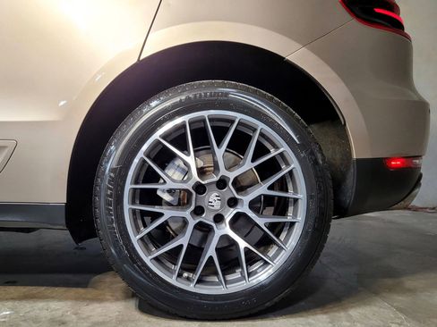 Used 2015 Porsche Macan S image 47