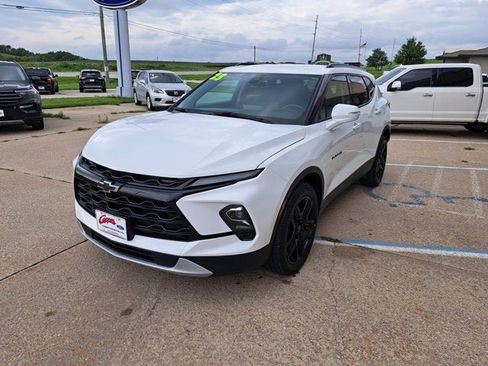 Used 2023 Chevrolet Blazer LT w/ LPO, Black Grille Bar Package AWD/4WD image 3