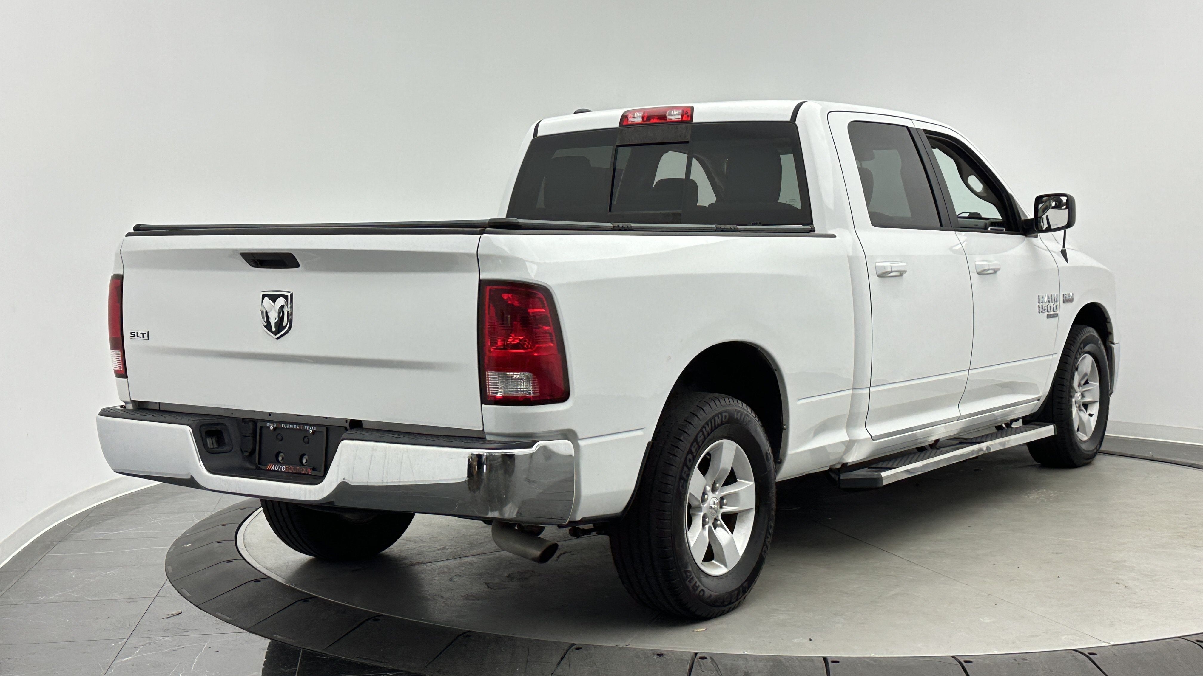 Used 2020 RAM 1500 Classic SLT RWD image 7