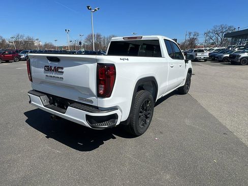 New 2026 GMC Sierra 1500 Elevation image 7