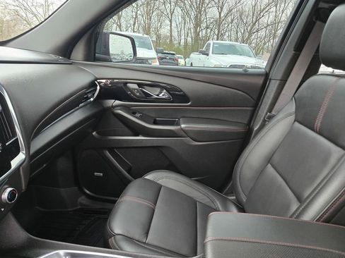 Used 2023 Chevrolet Traverse RS w/ LPO, Floor Liner Package image 17