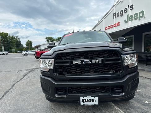 Used 2022 RAM 3500 Tradesman AWD/4WD image 9
