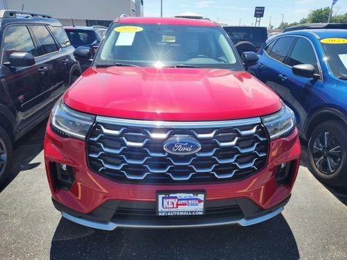 Used 2025 Ford Explorer Platinum w/ Ultimate Package AWD/4WD image 2
