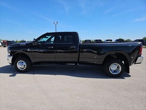 New 2026 RAM 3500 Tradesman AWD/4WD image 33