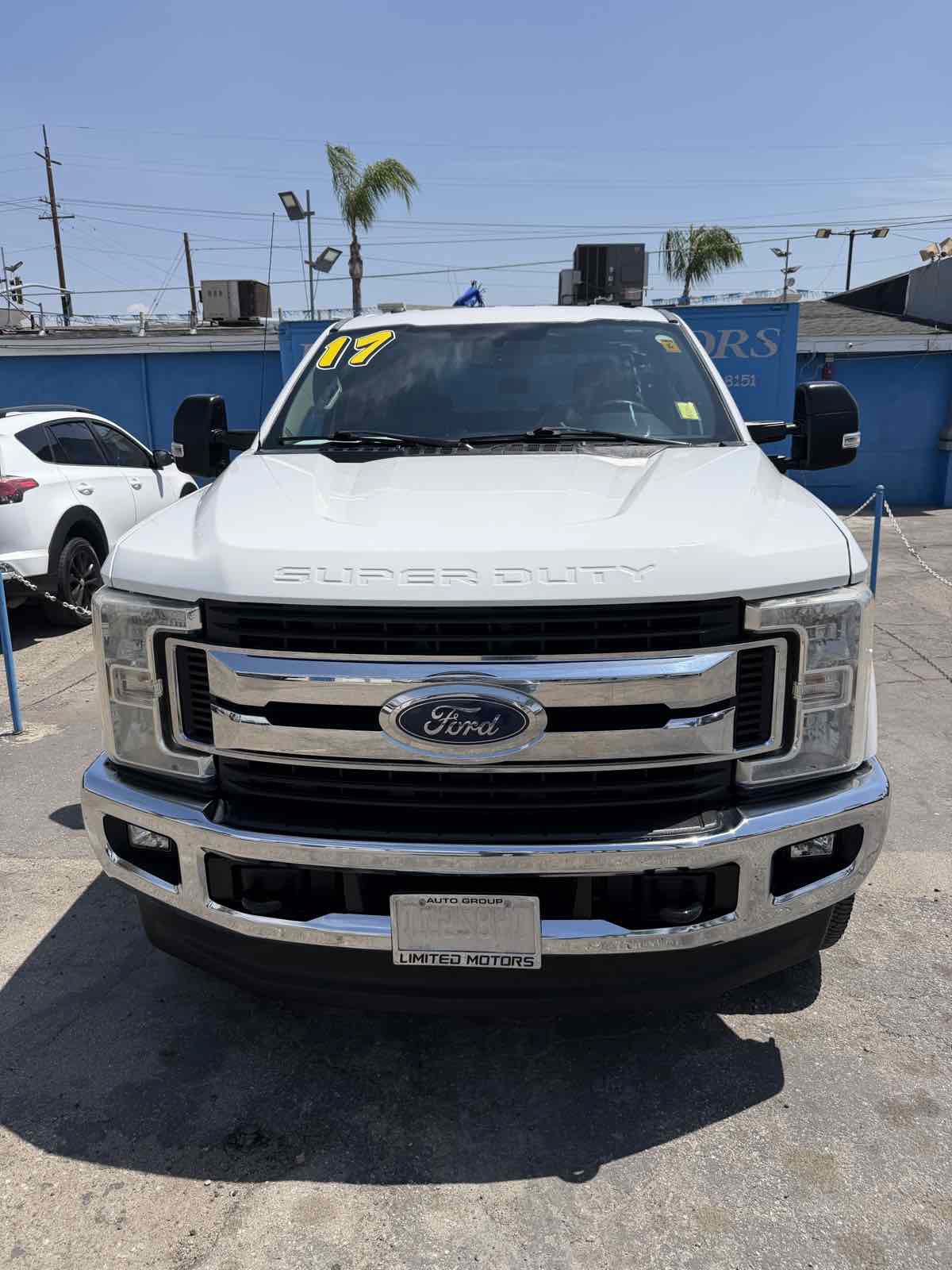 Used 2017 Ford F250 XLT w/ XLT Value Package AWD/4WD image 2