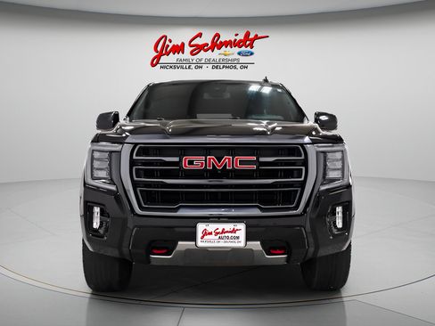 Used 2024 GMC Yukon AT4 w/ AT4 Premium Package AWD/4WD image 2