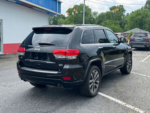 Used 2018 Jeep Grand Cherokee Overland RWD image 5