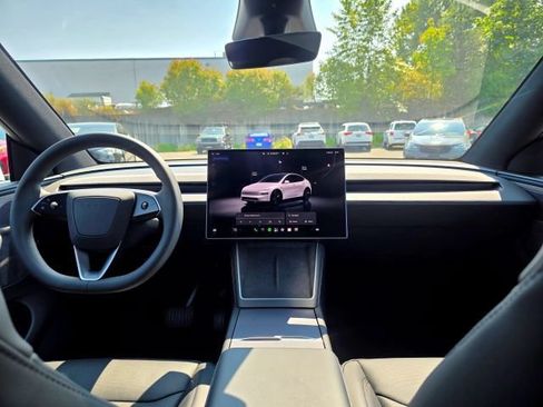 Used 2026 Tesla Model Y AWD image 11