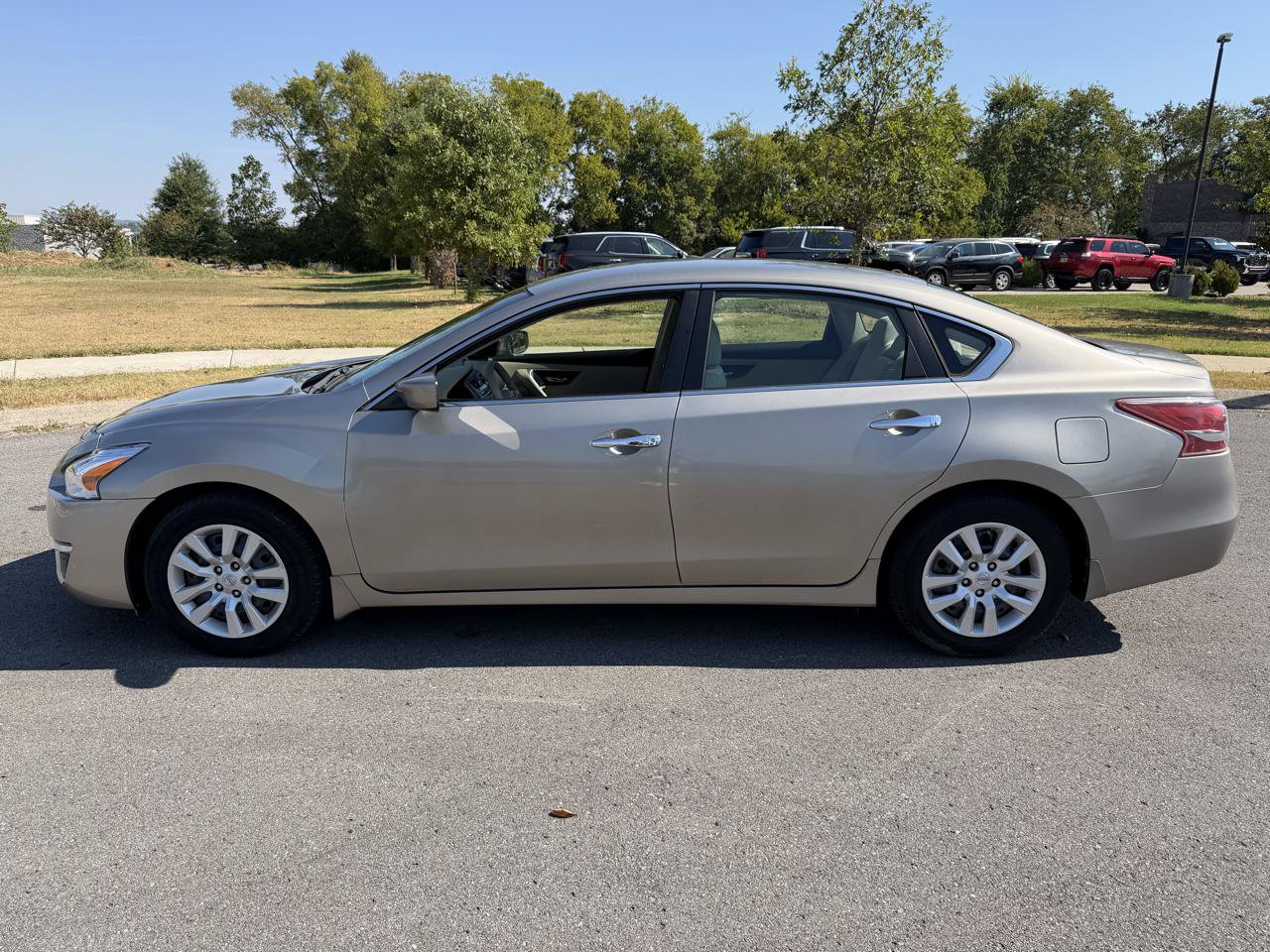 Used 2013 Nissan Altima 2.5 S FWD image 8