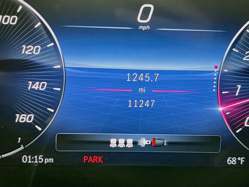 Used 2023 Mercedes-Benz C 300 Sedan image 12