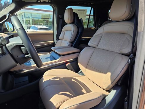 New 2026 Lincoln Navigator Black Label AWD/4WD image 22