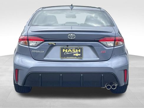 Used 2025 Toyota Corolla SE FWD image 4