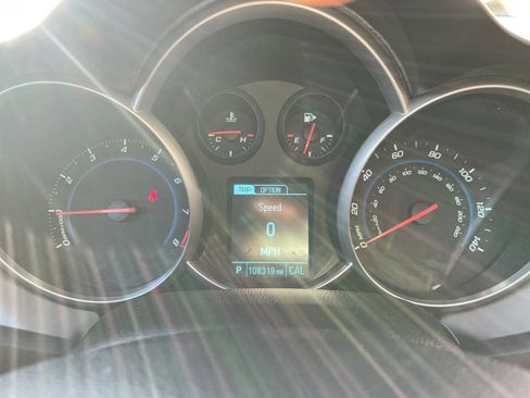 Used 2014 Chevrolet Cruze LS image 16