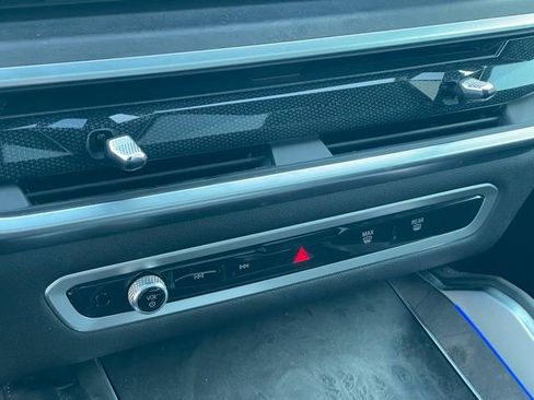 Certified 2024 BMW X6 xDrive40i w/ Premium Package image 18