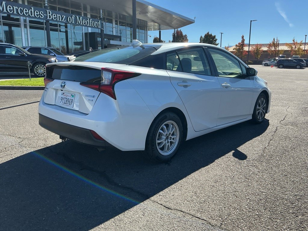 Used 2022 Toyota Prius XLE AWD/4WD image 4