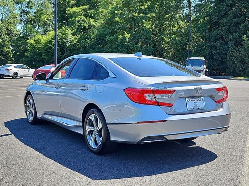 Used 2019 Honda Accord EX image 5