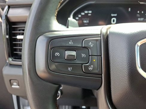 Used 2024 GMC Sierra 1500 AT4 w/ Technology Package AWD/4WD image 23