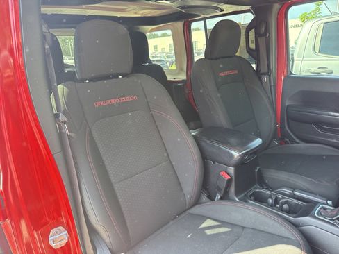 Used 2018 Jeep Wrangler Unlimited Rubicon AWD/4WD image 33