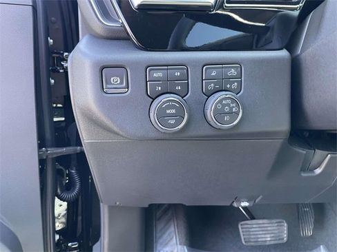 Used 2026 Chevrolet Silverado 2500 LTZ w/ LTZ Plus Package image 15