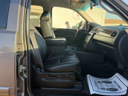 Used 2013 GMC Yukon XL SLT image 11