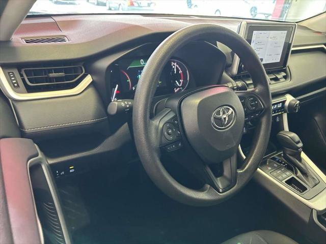 Certified 2025 Toyota RAV4 XLE AWD/4WD image 13