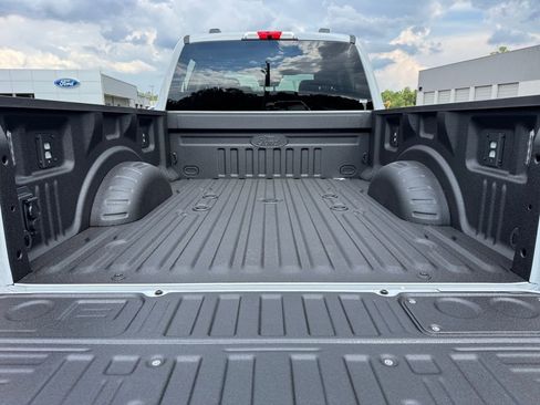 New 2026 Ford F250 Lariat w/ Black Appearance Package image 21