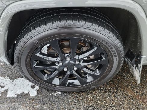 Used 2020 Jeep Grand Cherokee Altitude image 6