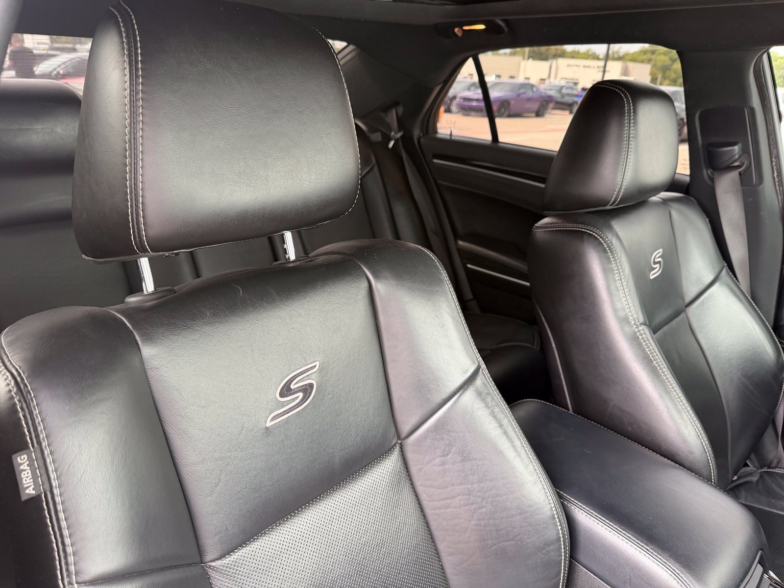 Used 2022 Chrysler 300 S w/ Comfort Group RWD image 35