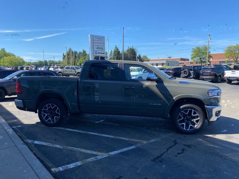 Used 2026 RAM 1500 Laramie AWD/4WD image 6