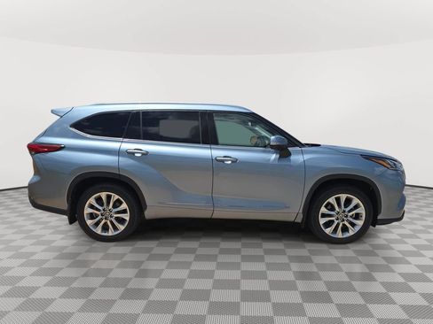 Used 2020 Toyota Highlander Limited w/ Protection Package #3 AWD/4WD image 8