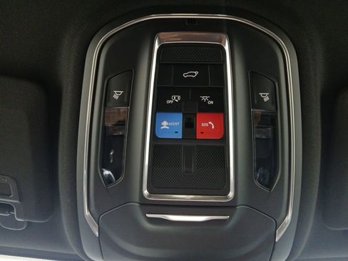 New 2026 Jeep Grand Cherokee L 2WD image 7