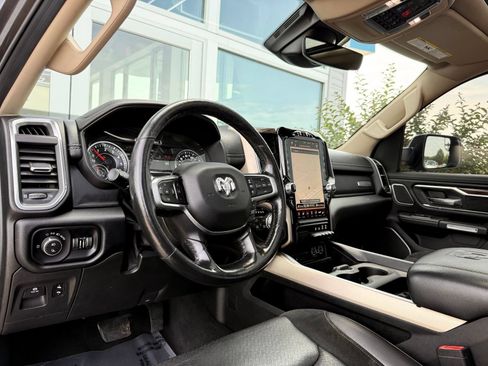 Used 2019 RAM 1500 Laramie AWD/4WD image 19