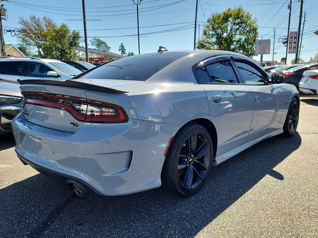 Used 2022 Dodge Charger R/T w/ Plus Group RWD image 5