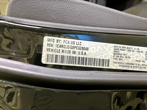 Used 2023 Dodge Durango GT image 18