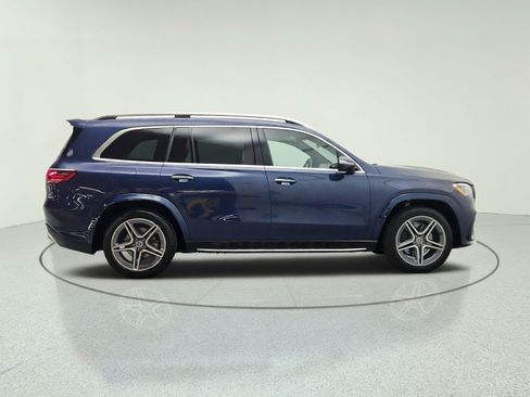 Used 2024 Mercedes-Benz GLS 450 4MATIC image 4