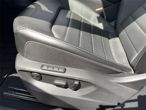 Used 2024 Volkswagen Atlas SEL image 11