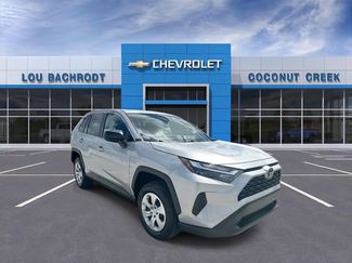 Used 2025 Toyota RAV4 LE video 1