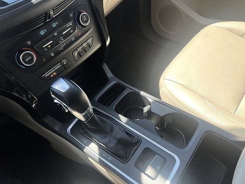 Used 2019 Ford Escape Titanium AWD/4WD image 19