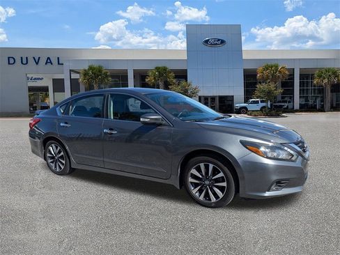 Used 2017 Nissan Altima 2.5 SL w/ 2.5 Technology Package image 2