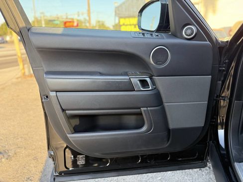 Used 2016 Land Rover Range Rover Sport HSE image 11