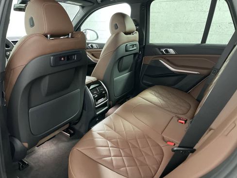 Used 2023 BMW X5 xDrive40i w/ Premium Package image 13